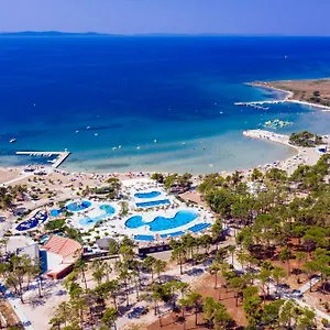https://resort-zaton-holiday-glamping-tents.hotelinzadar.com